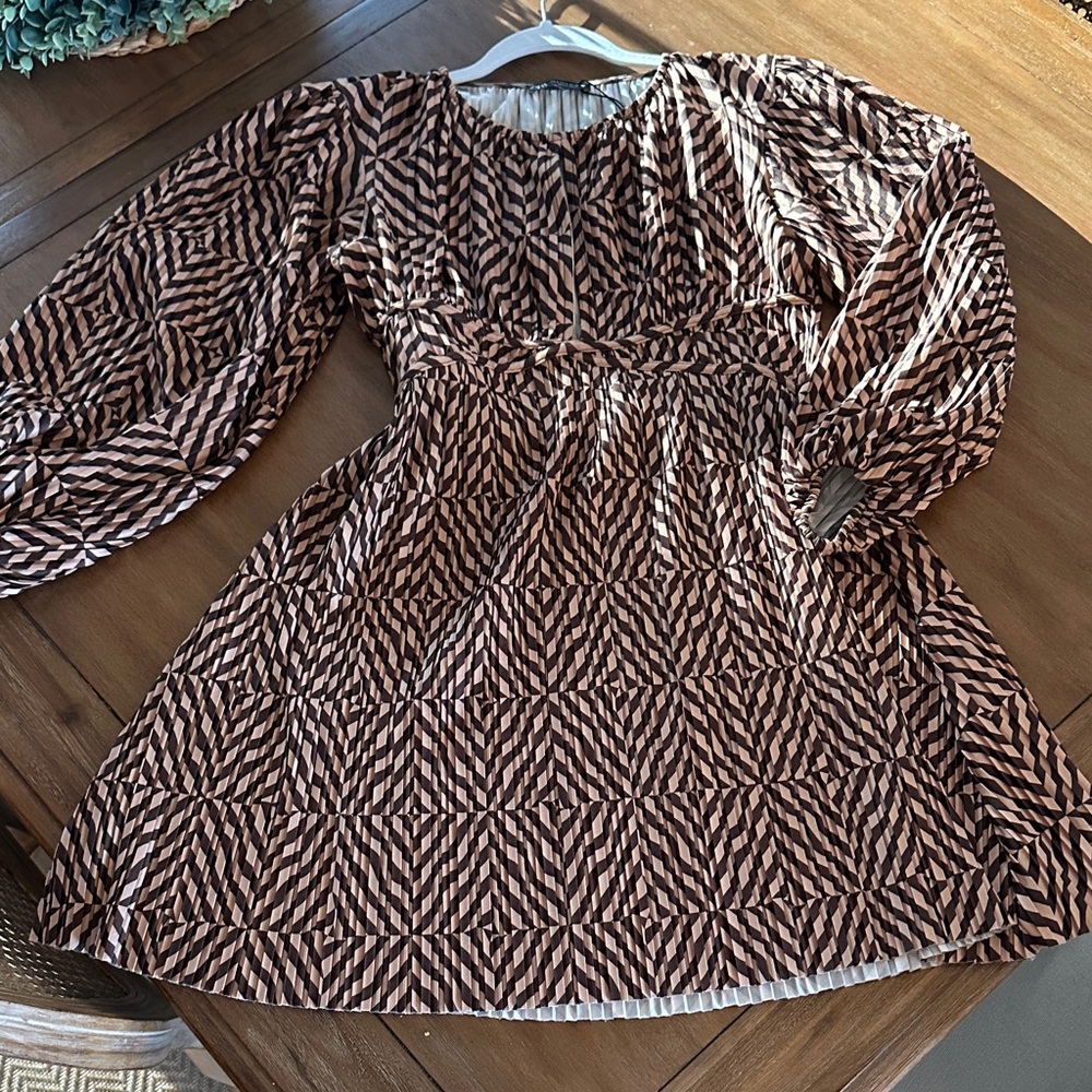 Zara Geometric Patterned Mini Dress - Black and Pink